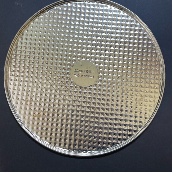 Vintage Springform Bundt Pan - Picture 5 of 11